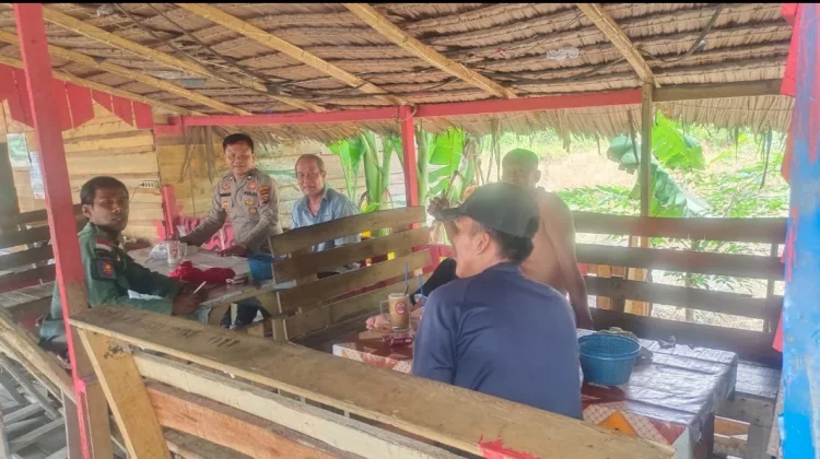 Diwarung Kopi Kanit Binmas Sampaikan Imbauan Kamtibmas