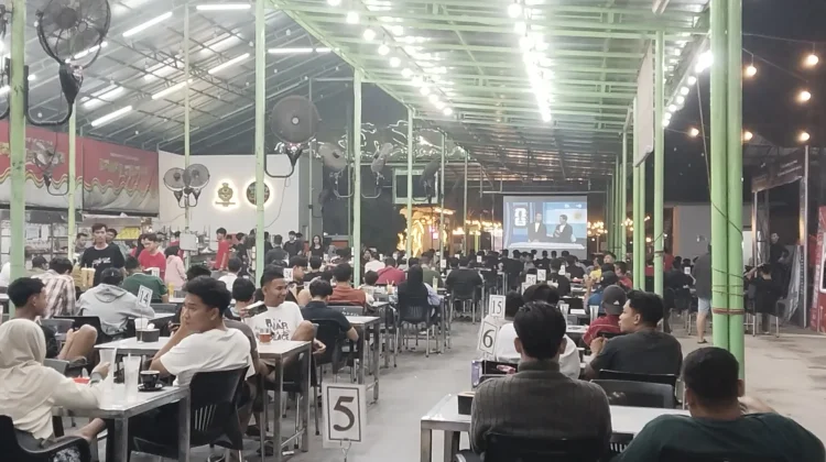 Euforia Nobar Final Bola Gembira 2026, Warkop di Tanjungbalai Dipadati Suporter