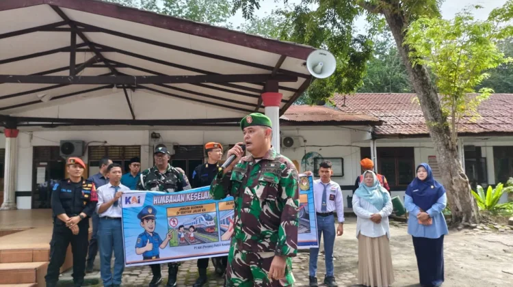 PT KAI dan Kodim 0208/Asahan Sosialisasikan Keselamatan Perkeretaapian