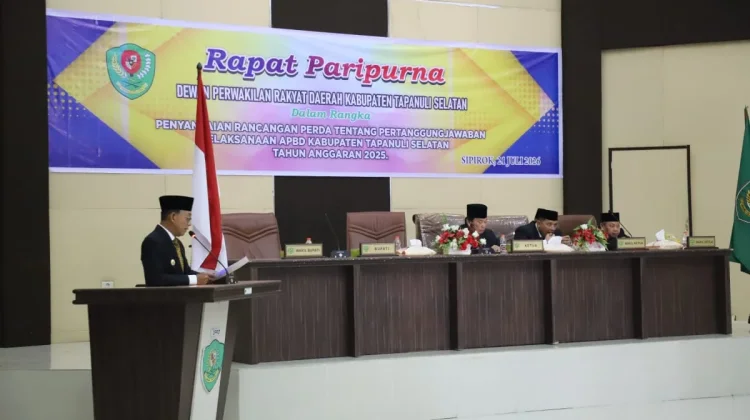 Rapat Paripurna DPRD Tapsel Bahas Pertanggungjawaban APBD 2025