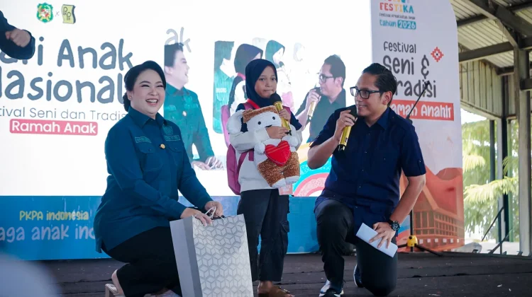 Hari Anak Nasional, Rico Waas Ingatkan Bijak Gunakan Gawai