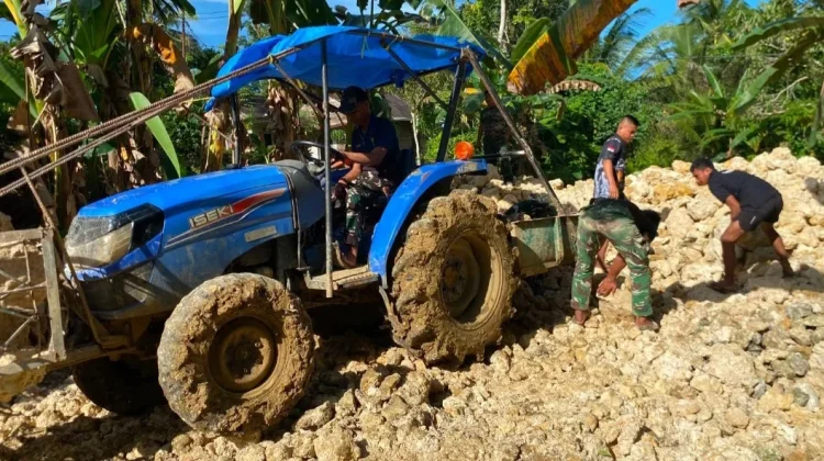 Bakti TNI Hadirkan Akses Jalan Lebih Baik bagi Warga Hilihambawa