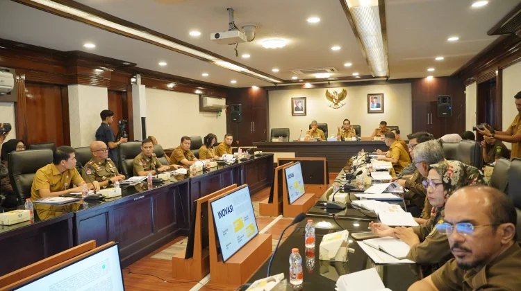 Rico Waas Minta PUD Pasar Jadi Mesin Pencetak Keuntungan