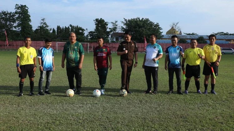 Bupati Asahan Buka Turnamen Sepak Bola Perebutkan Piala Dandim 0208/AS