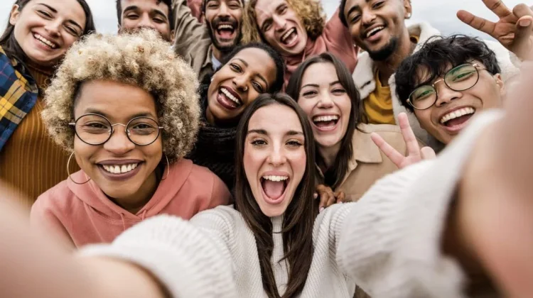 Mengenal Geriatric Millennial, Generasi yang Tumbuh di Era Analog dan Digital