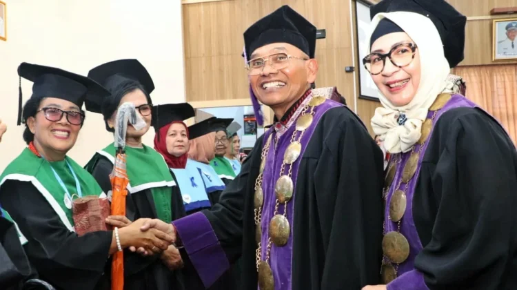 Ratusan Lansia Simalungun Lulus Sekolah Lansia Tangguh