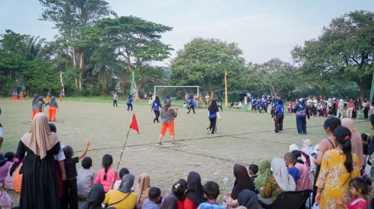Festival Bola Kasti Antar Ibu-ibu Meriah, Ketua TP PKK Tekankan Sportivitas