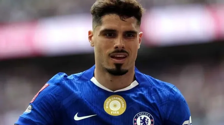 Man City Mulai Pertimbangkan Pedro Neto sebagai Pengganti Savinho