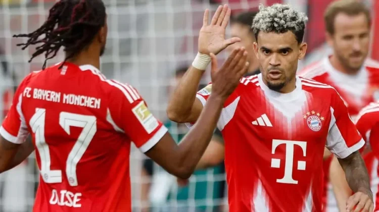 CEO Bayern Tegaskan Tidak Ada Rencana Menjual Olise atau Diaz