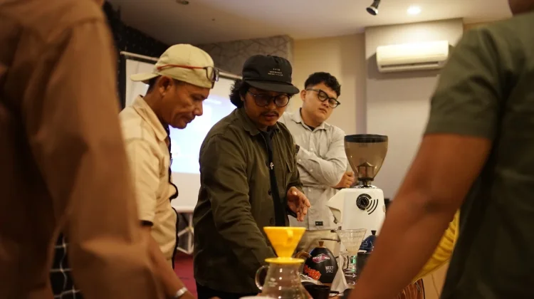 PLN Bekali Pemuda Labuhanbatu Keterampilan dan Peralatan Usaha Barista