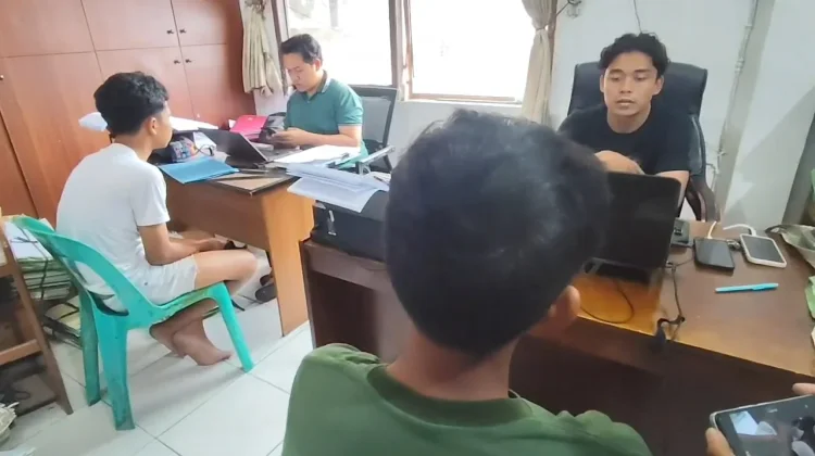 Hendak Tawuran, Tiga Anggota Geng Motor Bersenjata Tajam Ditangkap Polisi