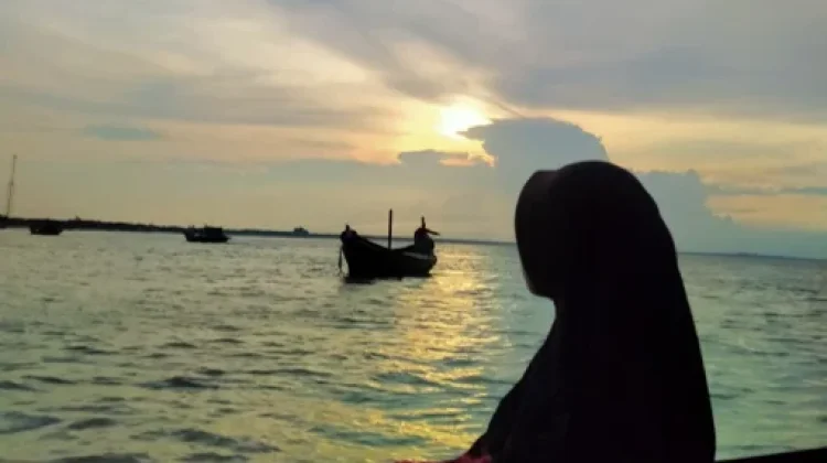 Daya Tarik Sunset Pelabuhan Tanjung Tiram