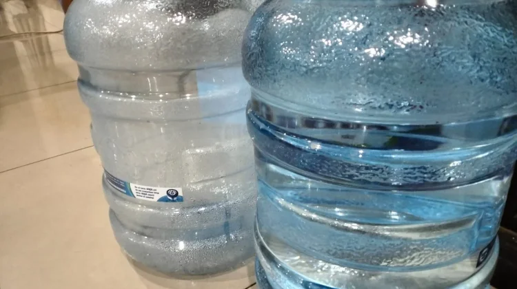 Perut Buncit karena Banyak Minum Air, Mitos atau Fakta?