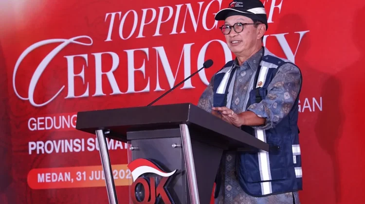 OJK Topping Off Gedung Baru di Sumut