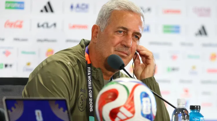 Aljazair Berpisah dengan Petkovic