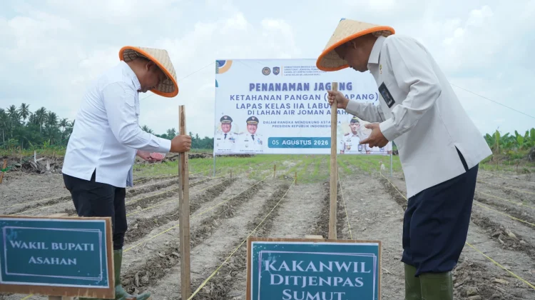 Rianto Dukung Penanaman Jagung Ketahanan Pangan Lapas Kelas IIA Labuhan Ruku