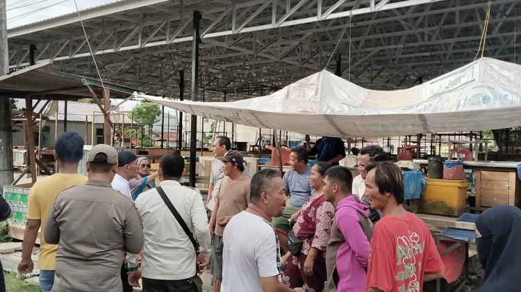 Pedagang Pasar Bahagia Balai Room Protes Penertiban Satpol PP Diduga Tebang Pilih