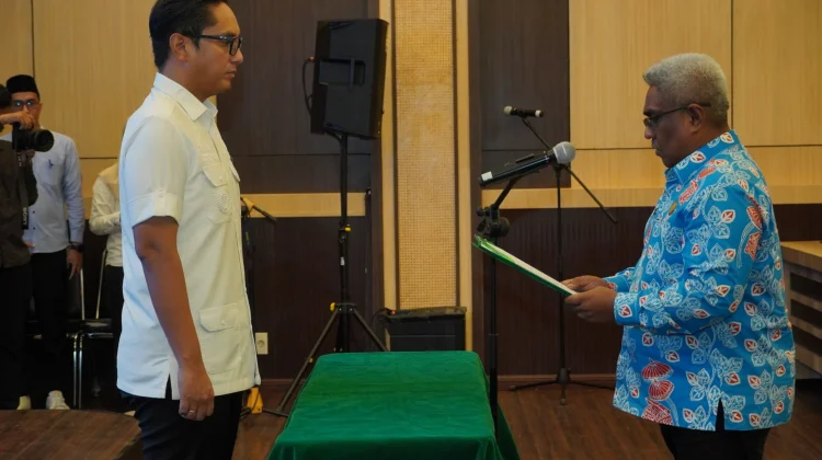 BKKBN Kukuhkan Rico Waas sebagai Duta Ayah Teladan