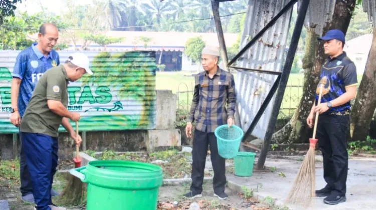 Pemkab Labuhanbatu Gelar Gotong Royong Sambut HUT ke-81 RI