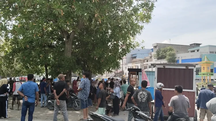 Tolak Penertiban Tanpa Solusi, Pedagang dan Satpol PP Tanjungbalai Nyaris Bentrok