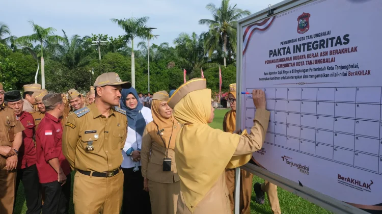 Launching ASN BerAKHLAK, Mahyaruddin: Bukan Hanya Slogan tetapi Harus Diterapkan