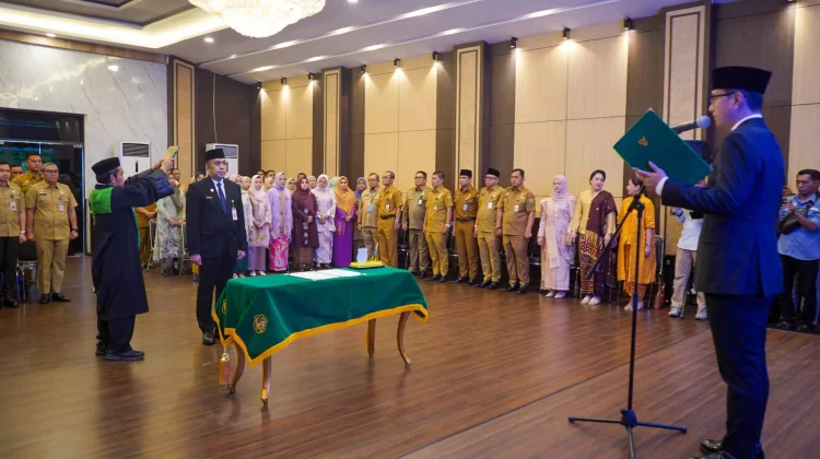 Lantik Erfin Fahrurrazi sebagai Penjabat Sekda, Rico Minta Percepat Kinerja OPD