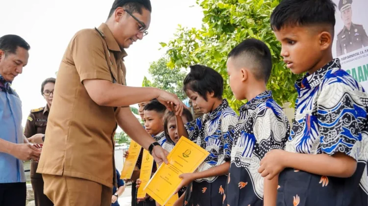 Rico Waas Tekankan Pentingnya Kepastian Hukum Anak