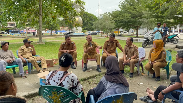 Pedagang di Alun-alun Tanjungbalai Tetap Boleh Berjualan