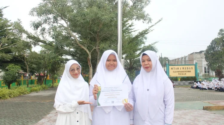 Siswi MTsN 1 Medan Raih Emas Matematika Tingkat Nasional