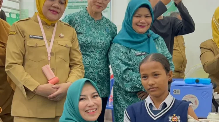 Dinkes dan TP-PKK Tanjungbalai Lakukan BIAS, Siswi SMP Dapat Vaksin HPV Gratis