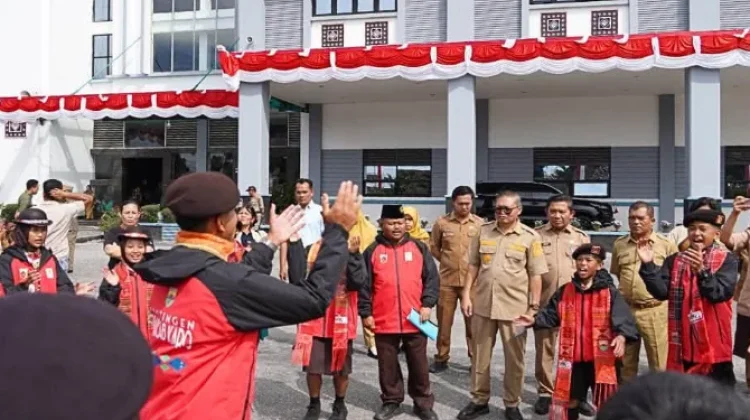 Wabup Karo Lepas Kontingen Pramuka ke Jambore Nasional XII