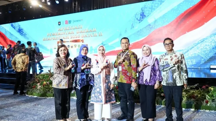 Bupati Labuhanbatu Hadiri Penganugerahan Pemda Berprestasi