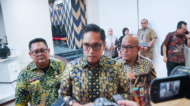Rico Waas Dorong program MBG Jadi Mesin Penggerak Ekonomi Warga
