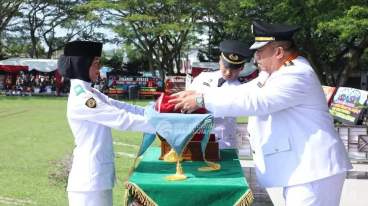 Bupati Pimpin Upacara Pengibaran Bendera HUT ke -81 Kemerdekaan RI