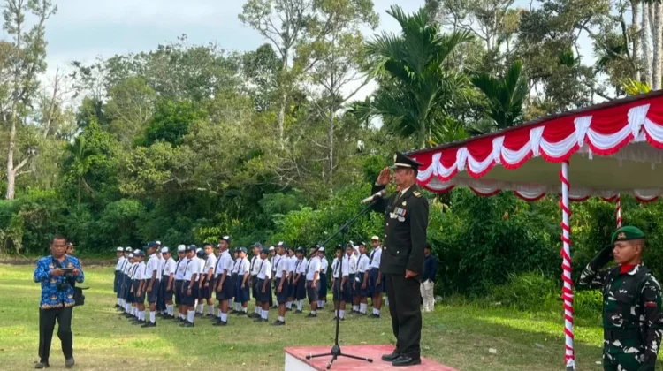 Kapten Inf J. Maibang Pimpin Upacara Penurunan Bendera Merah Putih di Tigalingga