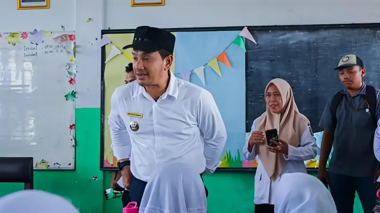 Siswa SD Komplek Tebing Tinggi Terima PIP
