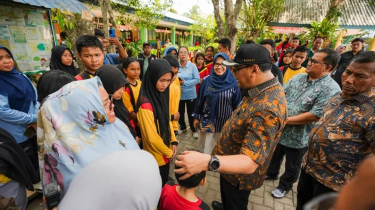 Serap Aspirasi Siswa, Bupati Siapkan Dukungan Pengembangan Ekskul SMPN 2 Lubuk Pak