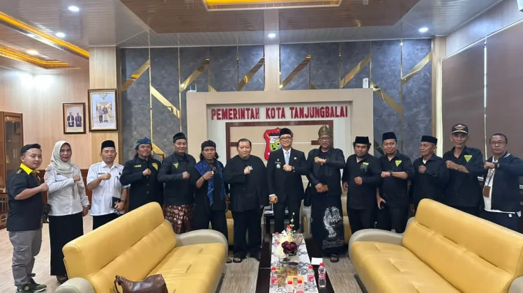 Pencak Silat Berperan Bentuk Karakter Generasi Muda