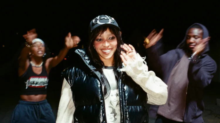 Tinashe Umumkan Album Studio 'Popstar' dan Merilis Single Crash Out