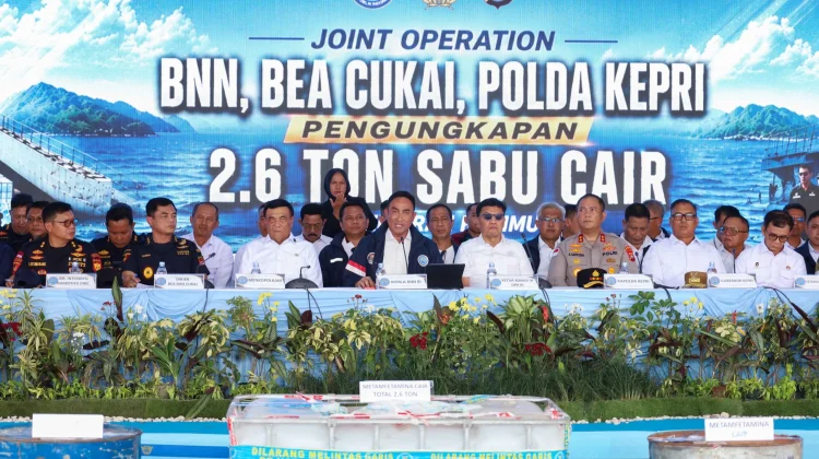 Operasi Gabungan Ungkap 2,6 Ton Cairan Kandung Metamfetamin di Kapal asal Tanzania