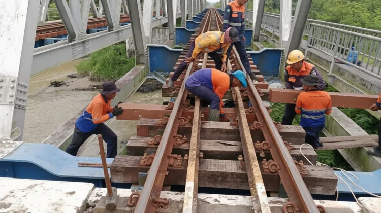 KAI Sumut Jaga Kelestarian Lingkungan lewat Penggunaan 3.131 Bantalan Sintetis