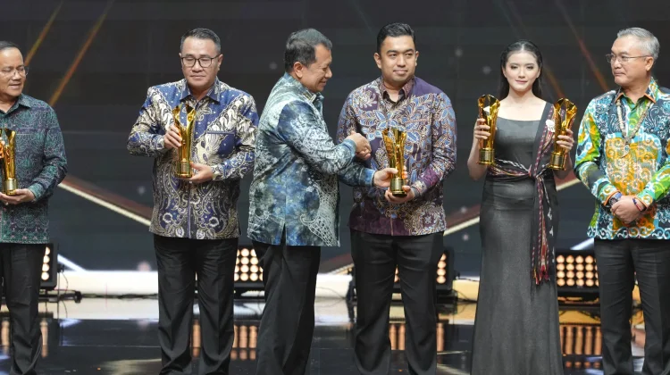 Rico Waas Raih Award, Qresto Antar Medan Jadi Pelopor Pajak Digital