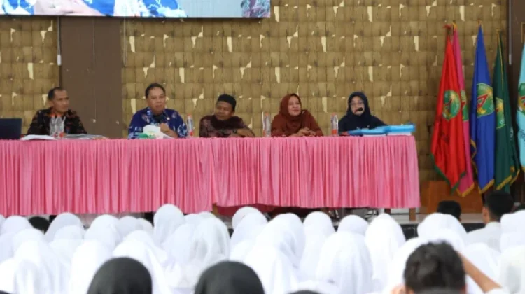 Wakil Bupati Tapsel Motivasi 817 Mahasiswa Baru Universitas Aufa Royhan