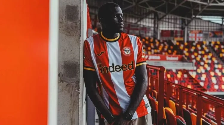 Brentford Rekrut Bek asal Senegal, El Hadji Malick Diouf dari West Ham