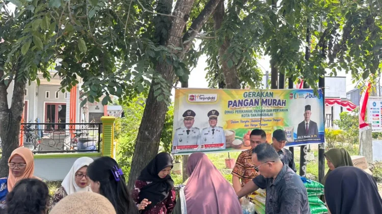 Warga Sijambi Antusias Berburu Pangan Murah di Tanjungbalai