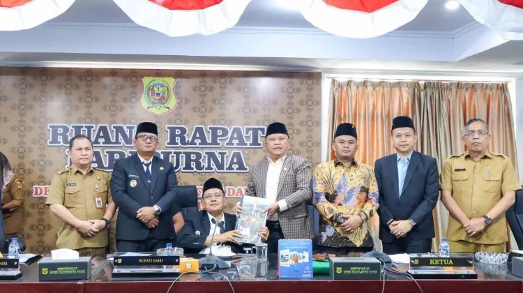 Bupati Dairi Sampaikan Nota Pengantar Rancangan Perubahan KUA-PPAS
