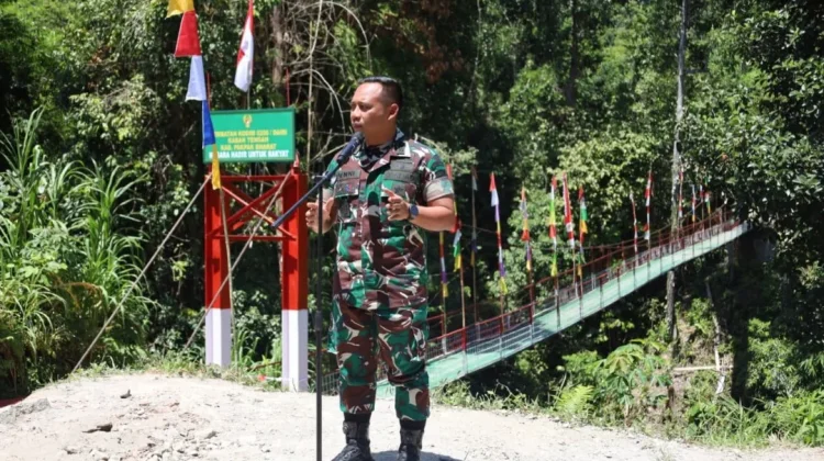 Dandim 0206/Dairi Resmikan Jembatan Perintis Garuda di Desa Kaban tengah