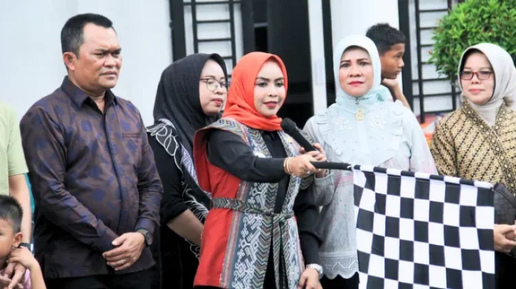 Bupati Labuhanbatu Lepas Tim U-13 dan U-15 SSB FKGOR ke Piala Soeratin 2026