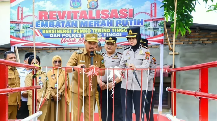 Jembatan Merah Putih Permudah Akses Warga Tebing Tinggi