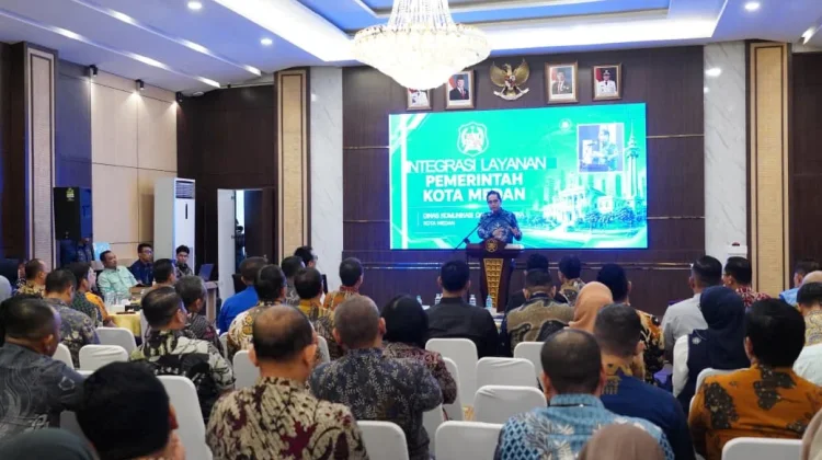 Luncurkan Lima Aplikasi, Rico Waas Dorong Integrasi Data Berbasis AI via WhatsApp